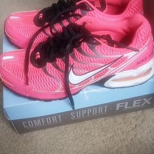 Fuchsia Pink Nike Air Torch 4 Tennis Shoes, size 7.5